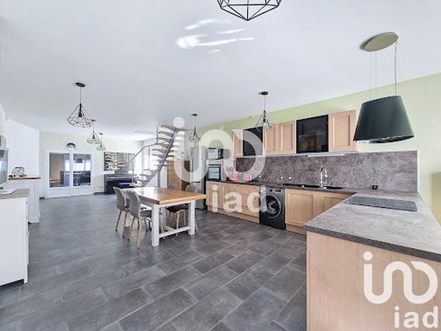 Vente Maison 5 pièces 122 m2 Forges les Eaux