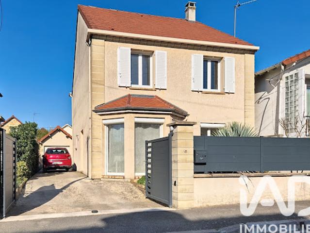 Vente Maison 4 pièces 122 m2 Saint Prix