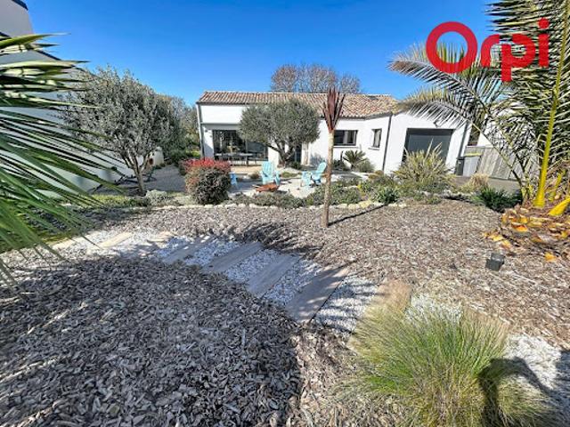Vente Maison 4 pièces 122.6 m2 Saint Vincent sur Jard