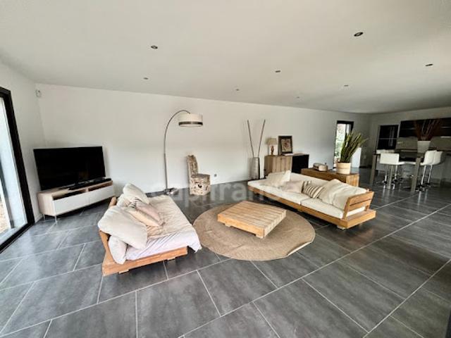 Vente Maison 4 pièces 135 m2 Ceyreste