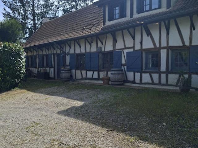 Vente Maison 4 pièces 135 m2 Saint Martin en Bresse
