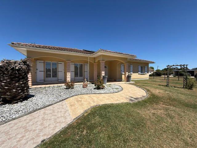 Vente Maison 4 pièces 138 m2 Ygos Saint Saturnin