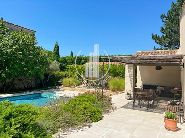 Vente Maison 4 pièces 130 m2 Eygalières