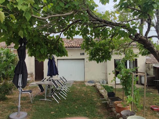 Vente Maison 4 pièces 130 m2 Saint Bonnet sur Gironde