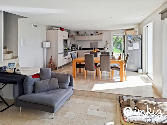 Vente Maison 4 pièces 132 m2 Châteauneuf Grasse
