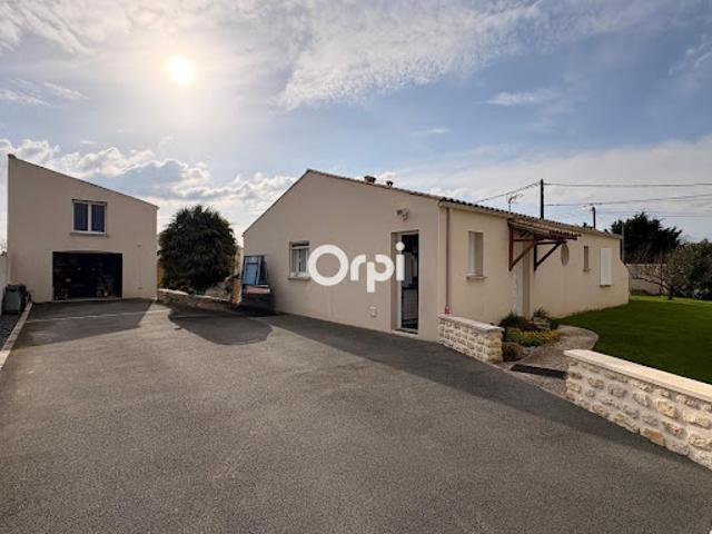 Vente Maison 4 pièces 132 m2 Saint Just Luzac