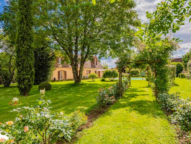 Vente Maison 4 pièces 145 m2 Saint Cyr sur Loire