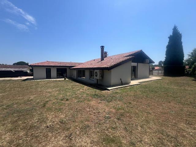 Vente Maison 4 pièces 146 m2 Sarbazan