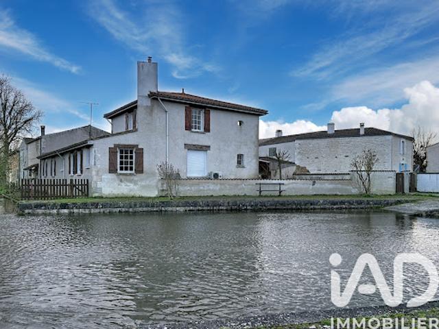 Vente Maison 4 pièces 147 m2 La Grève sur Mignon