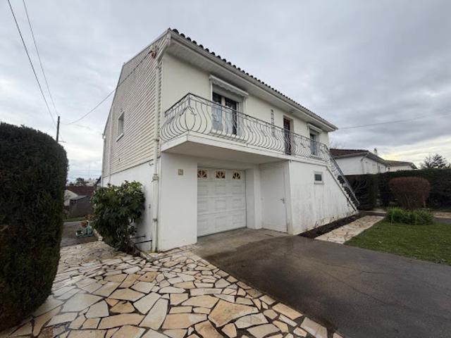 Vente Maison 4 pièces 141 m2 Saintes