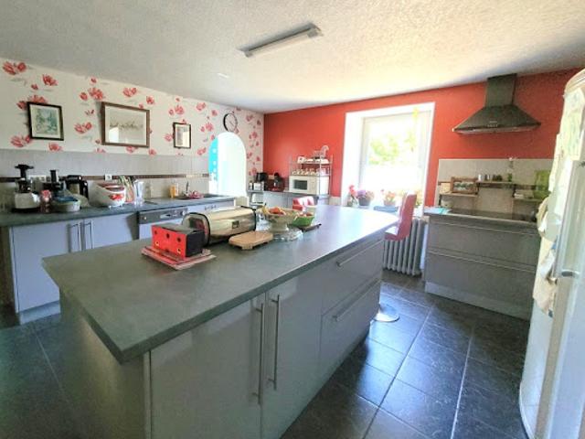 Vente Maison 4 pièces 142 m2 Gouttieres