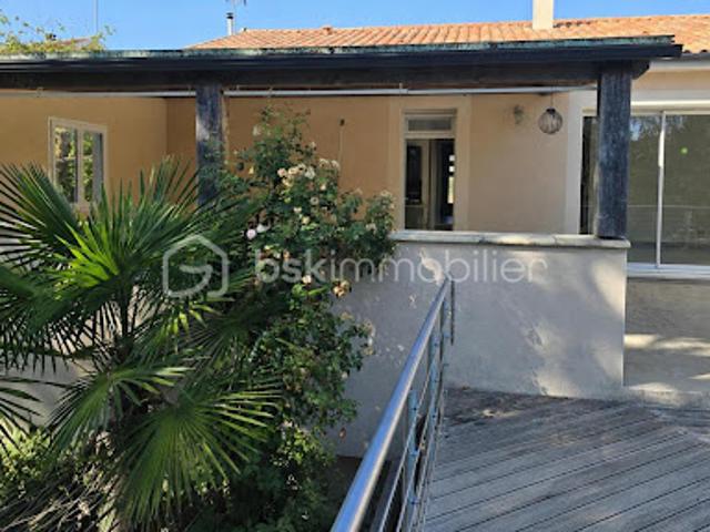 Vente Maison 4 pièces 143 m2 Saint Pierre de Chignac