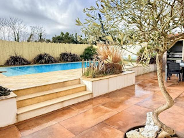 Vente Maison 4 pièces 154 m2 Croix Chapeau