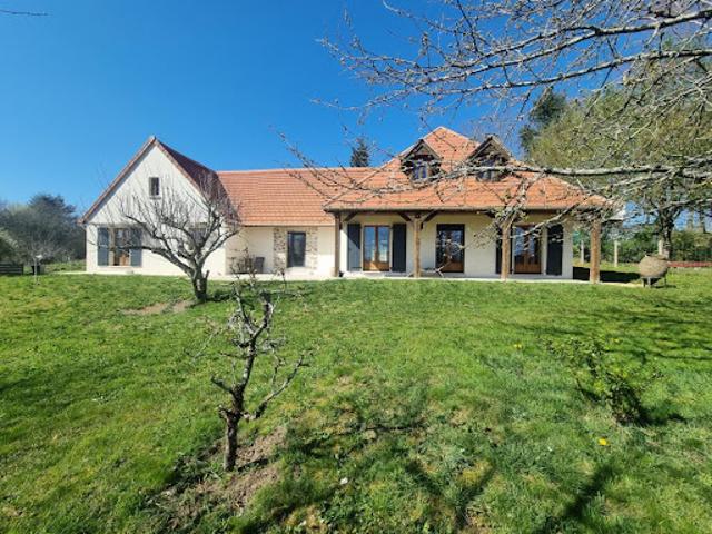 Vente Maison 4 pièces 156 m2 Saint Yrieix la Perche