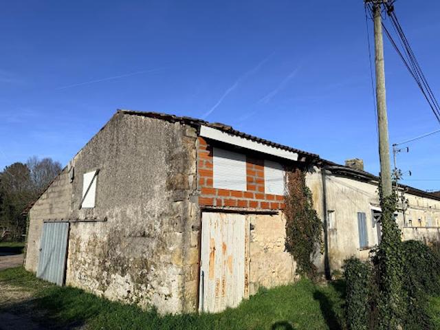 Vente Maison 4 pièces 159 m2 Saint Yzan de Soudiac