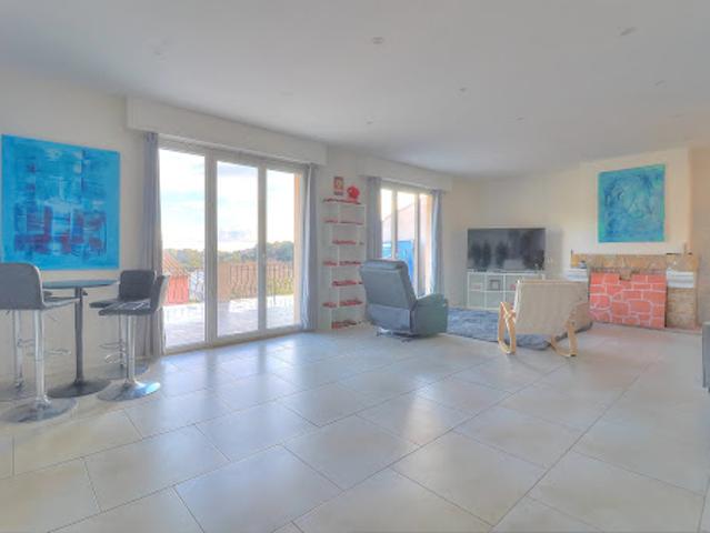Vente Maison 4 pièces 168.6 m2 Antibes