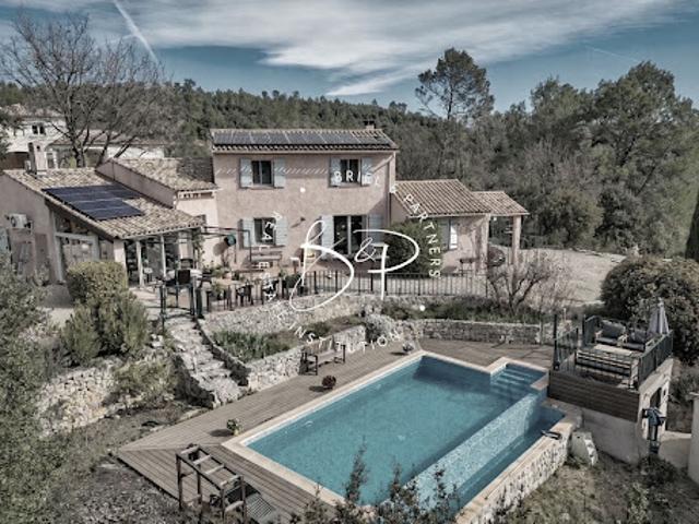 Vente Maison 4 pièces 169.9 m2 Le Thoronet