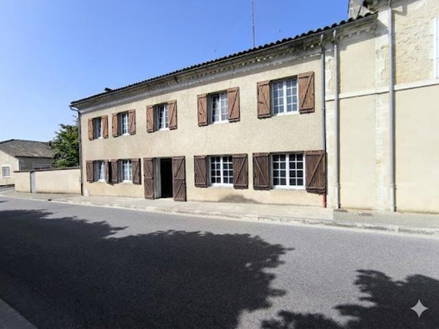 Vente Maison 4 pièces 162 m2 Montguyon
