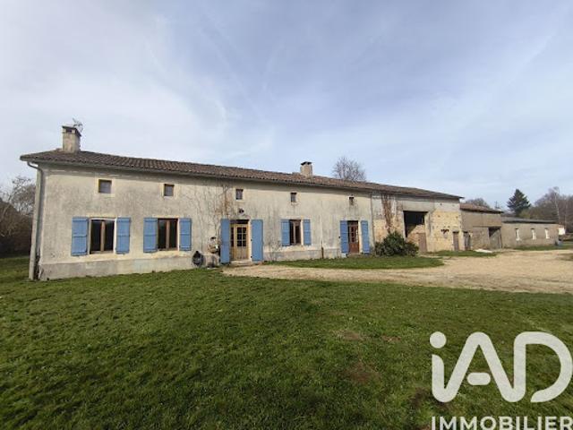 Vente Maison 4 pièces 162 m2 Clussais la Pommeraie
