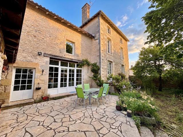Vente Maison 4 pièces 196.78 m2 Vouille