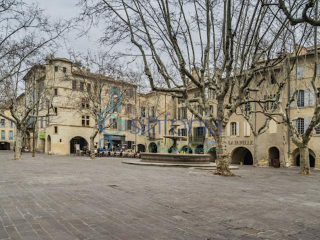 Vente Maison 4 pièces 236 m2 Uzès