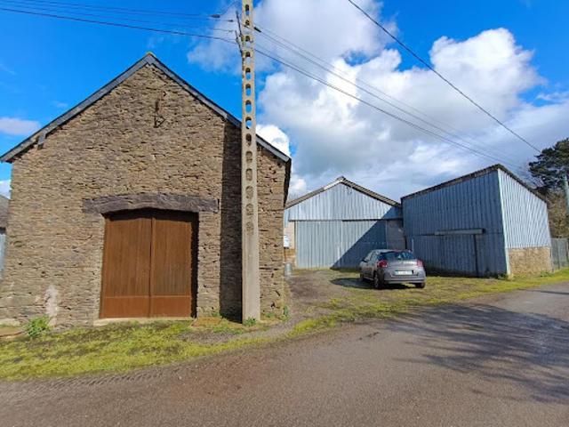 Vente Maison 4 pièces 550 m2 Plonévez du Faou