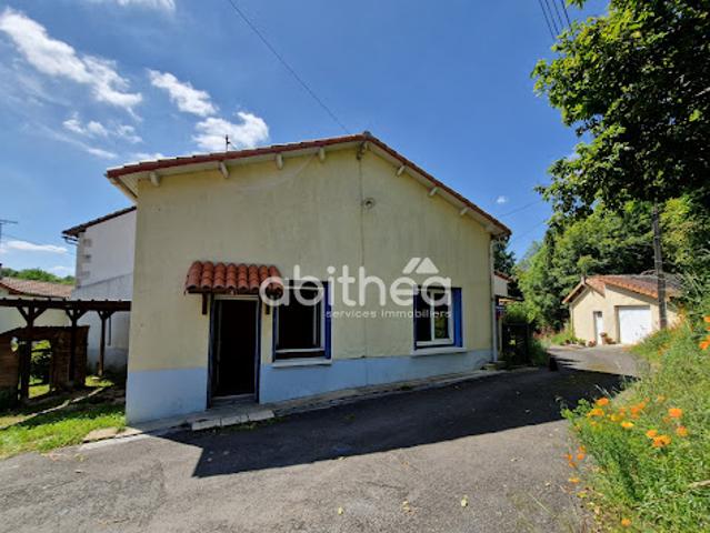 Vente Maison 4 pièces 60 m2 Roumazières Loubert