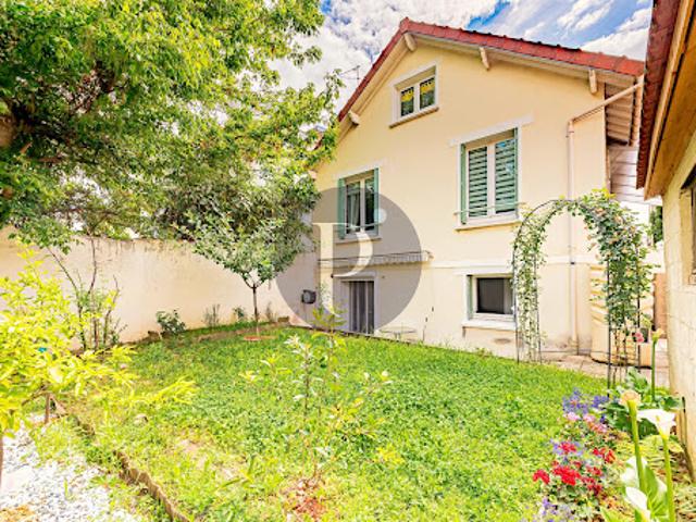Vente Maison 4 pièces 68.34 m2 L'hay les roses