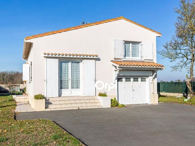Vente Maison 4 pièces 69 m2 Saint Just Luzac