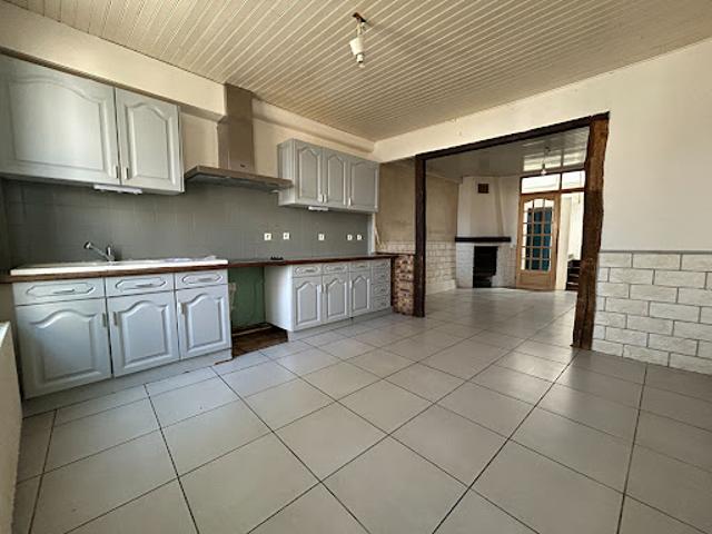 Vente Maison 4 pièces 75.38 m2 Angerville