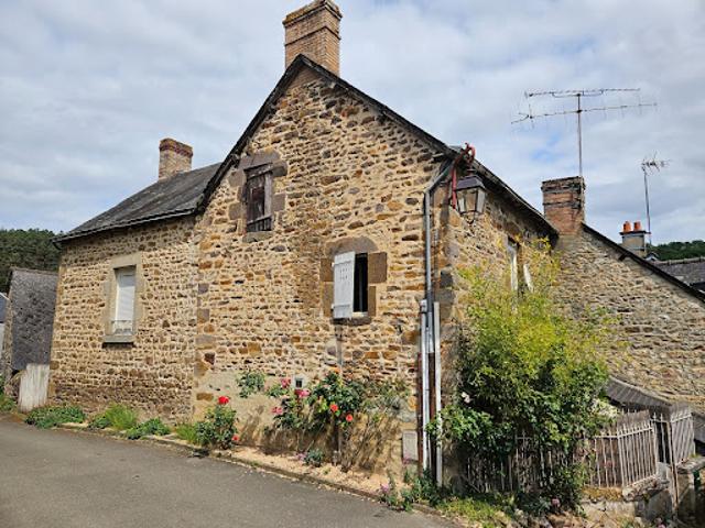 Vente Maison 4 pièces 76 m2 Saint Léonard des Bois