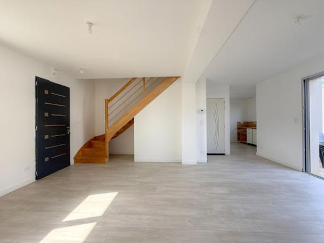 Vente Maison 4 pièces 79.87 m2 Trelaze