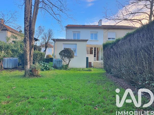 Vente Maison 4 pièces 79 m2 Sauzé Vaussais