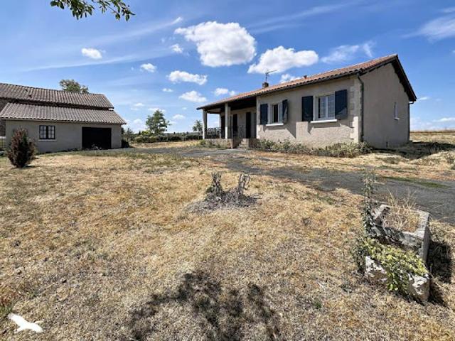 Vente Maison 4 pièces 80 m2 Montmoreau Saint Cybard