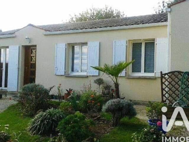 Vente Maison 4 pièces 82 m2 Corme Royal