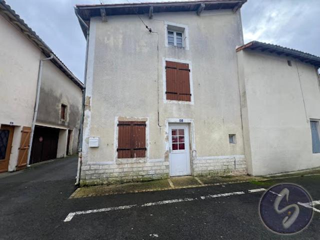 Vente Maison 4 pièces 82 m2 La Mothe Saint Héray