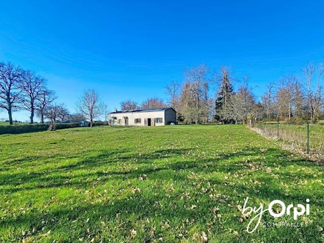 Vente Maison 4 pièces 83.19 m2 Charensat