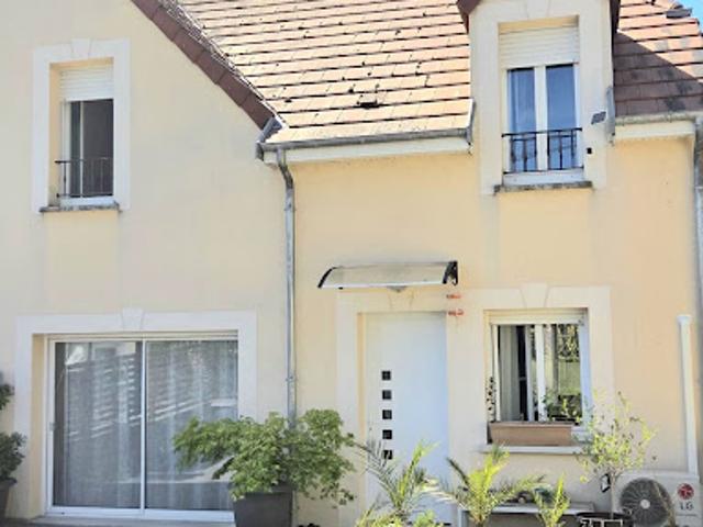Vente Maison 5 pièces 83 m2 Saint Parres aux Tertres