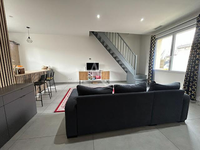 Vente Maison 4 pièces 84.37 m2 Saint Médard en Jalles