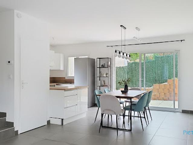 Vente Maison 4 pièces 84 m2 Meyrieu les Etangs