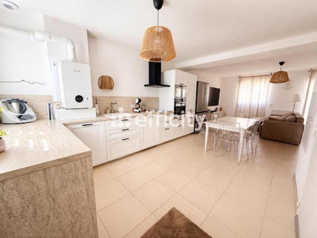 Vente Maison 4 pièces 85.4 m2 Lançon Provence