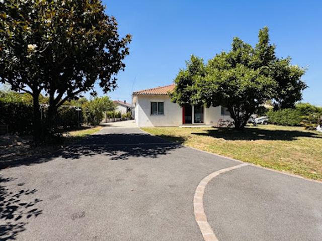 Vente Maison 4 pièces 88 m2 Ambares et lagrave