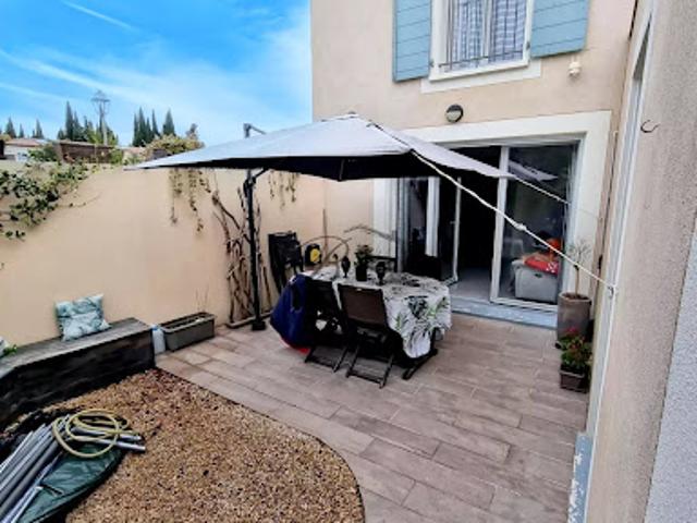 Vente Maison 4 pièces 90 m2 La Tour d'Aigues