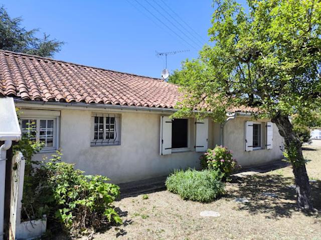 Vente Maison 4 pièces 92 m2 Saint Jean d'Angély