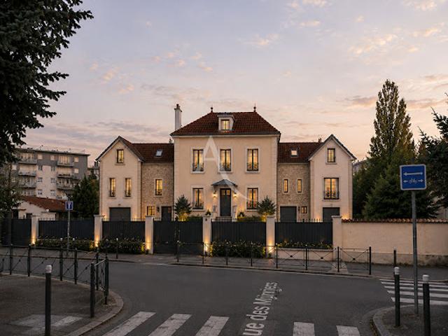 Vente Maison 4 pièces 93.81 m2 Rosny sous Bois