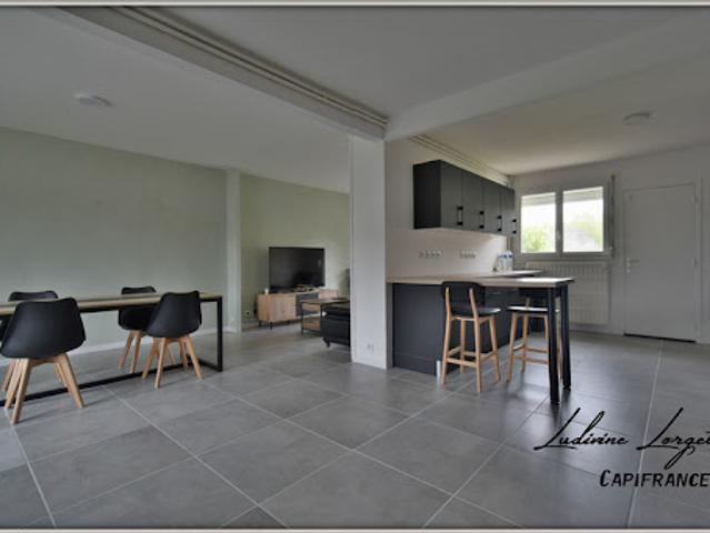Vente Maison 4 pièces 93 m2 Neuilly Saint Front