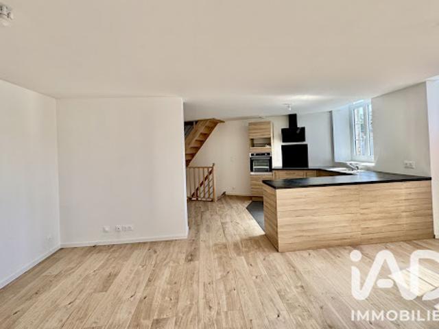 Vente Maison 4 pièces 93 m2 Saint Genis de Saintonge