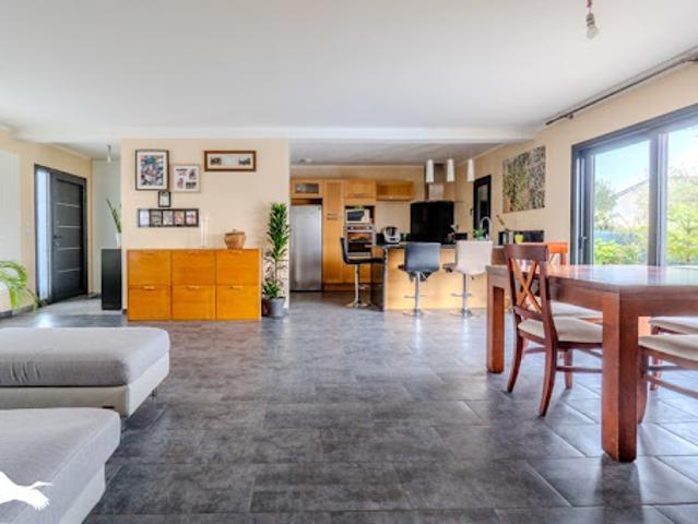 Vente Maison 4 pièces 95 m2 Léognan