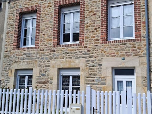 Vente Maison 4 pièces 96.02 m2 Saint Vaast la Hougue