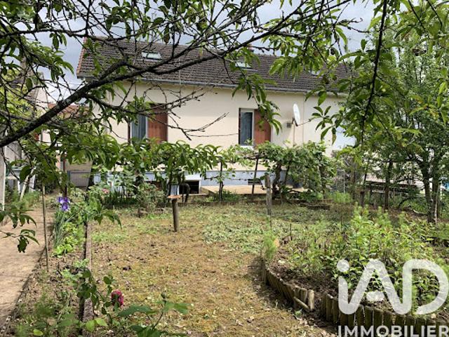 Vente Maison 4 pièces 97 m2 Villeneuve la Guyard